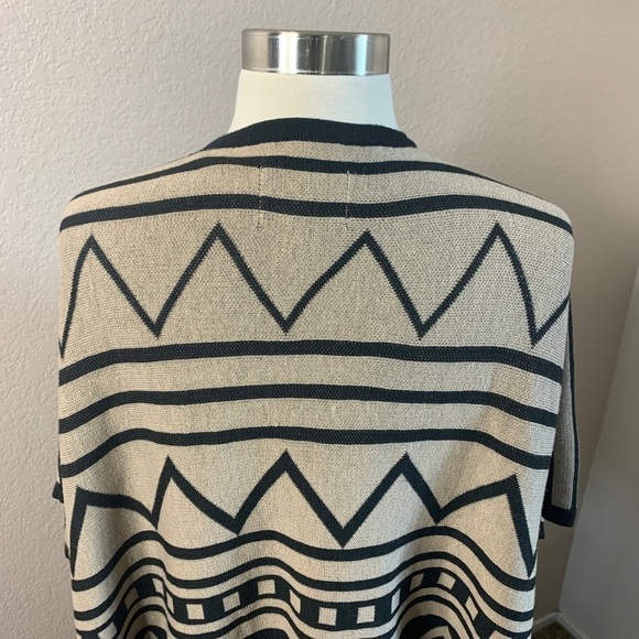 Madison S/P Open Style Shrug Poncho - Picture 5 of 9